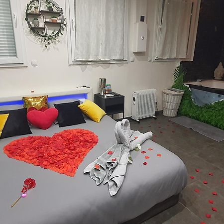 Suite Jacuzzi Privatif Plage Des Catalans Marseille Eksteriør bilde