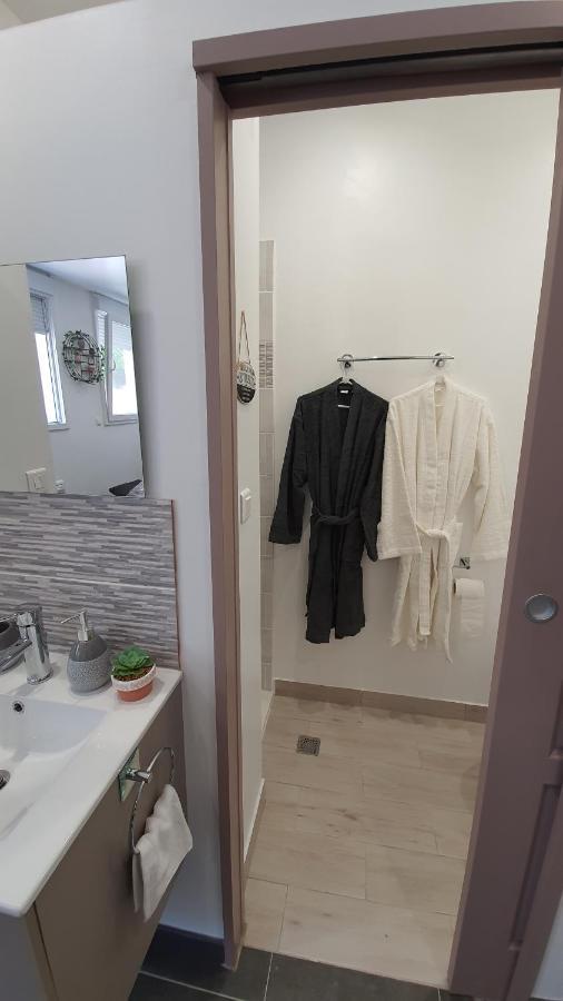 Suite Jacuzzi Privatif Plage Des Catalans Marseille Eksteriør bilde