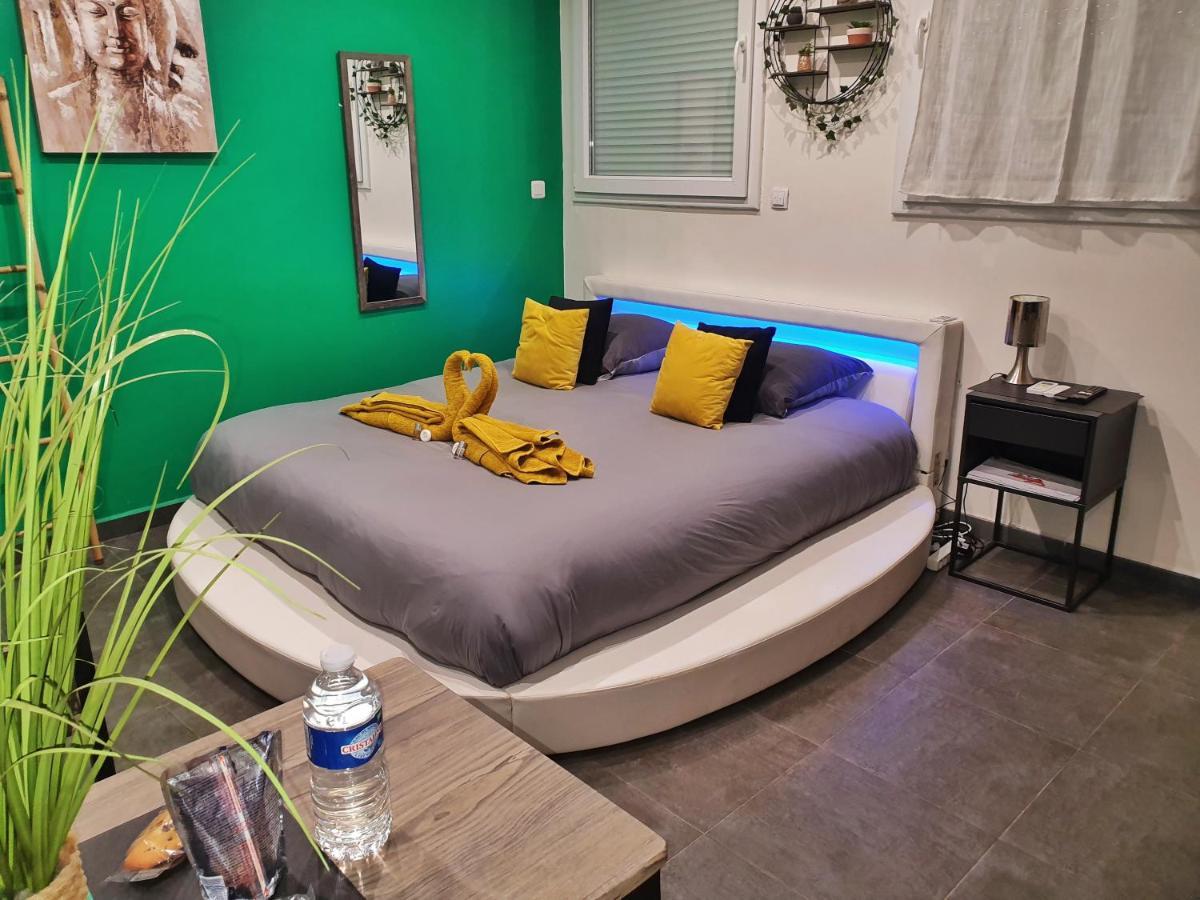 Suite Jacuzzi Privatif Plage Des Catalans Marseille Eksteriør bilde